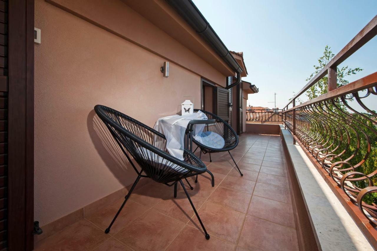 Apartment Len โรวีน ภายนอก รูปภาพ